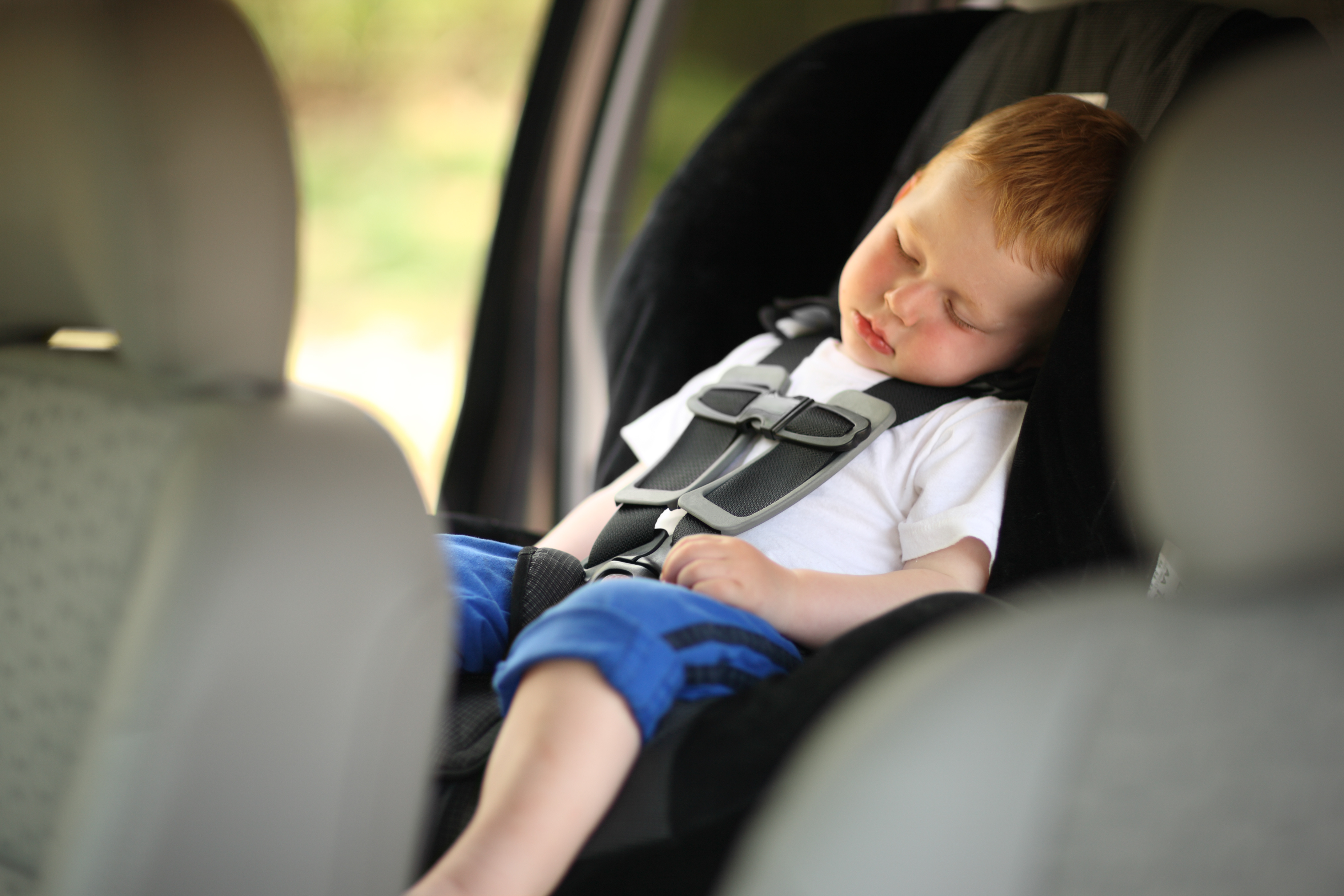 Почему машины родители. Авто для детей. Укачивание ребенка в автомобиле. Для малышей. Машины.